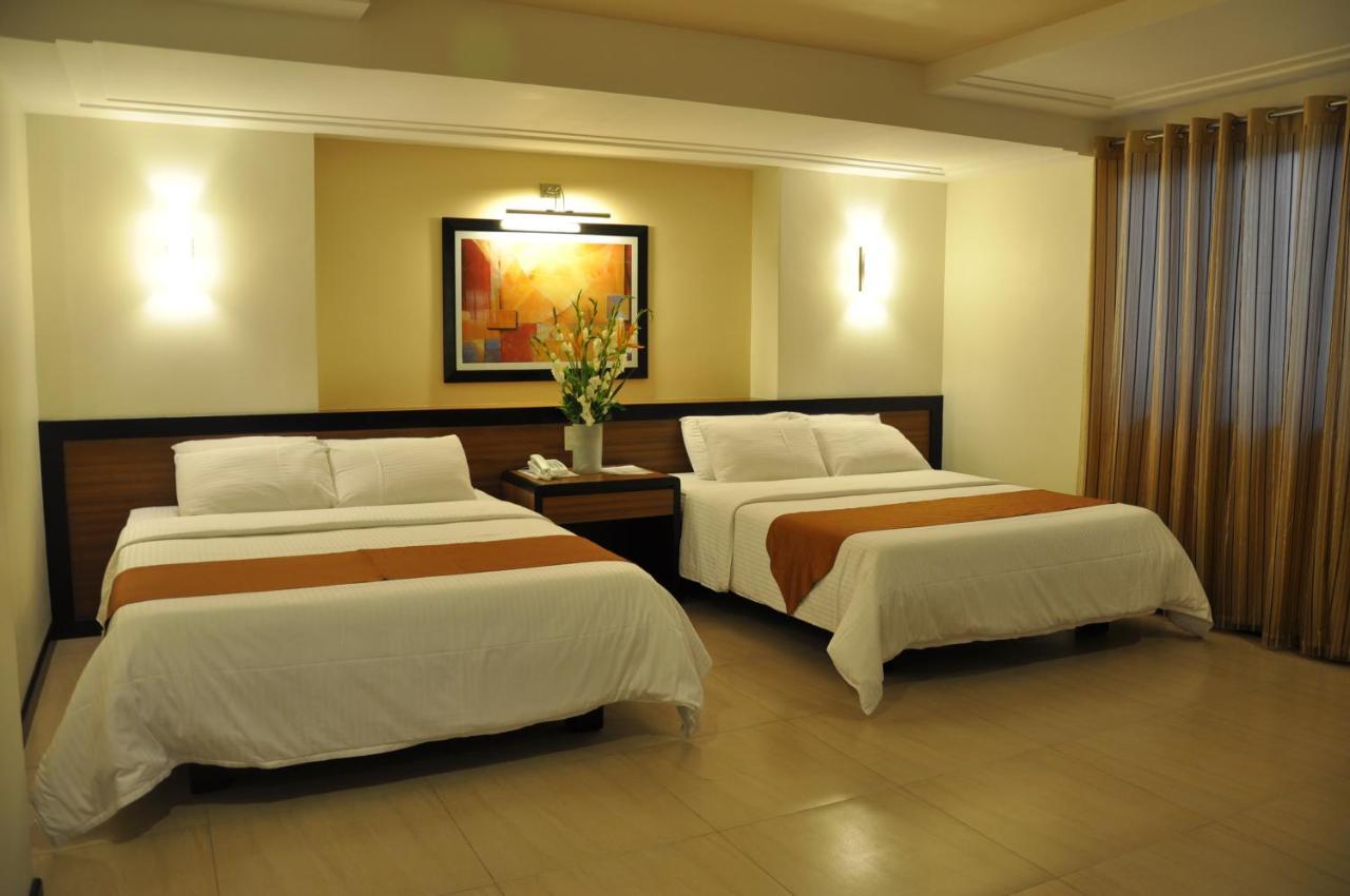 O Hotel Баколод Екстериор снимка